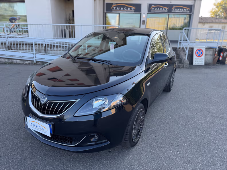 Lancia Ypsilon - 1