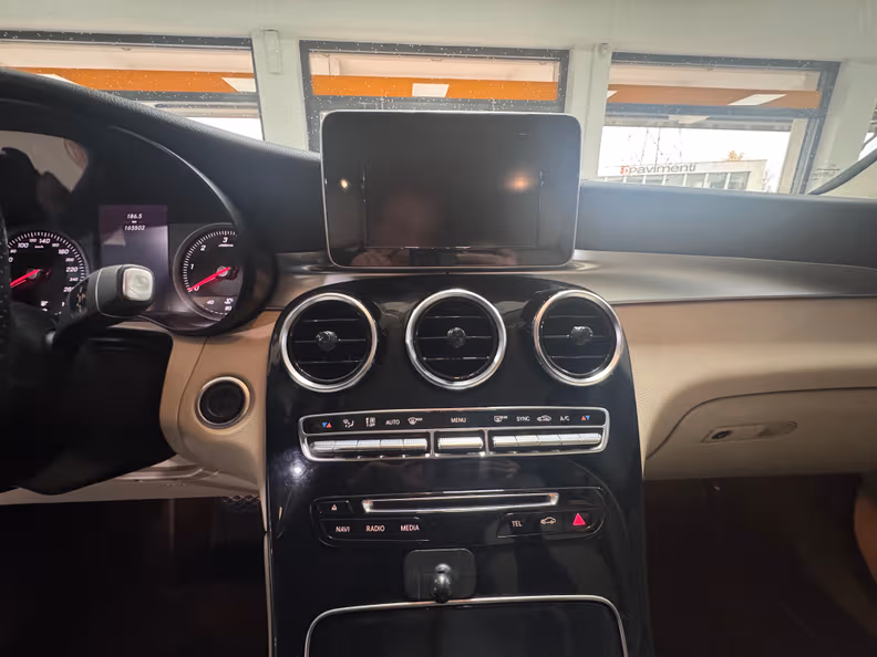 Mercedes-Benz GLC-Class - 12