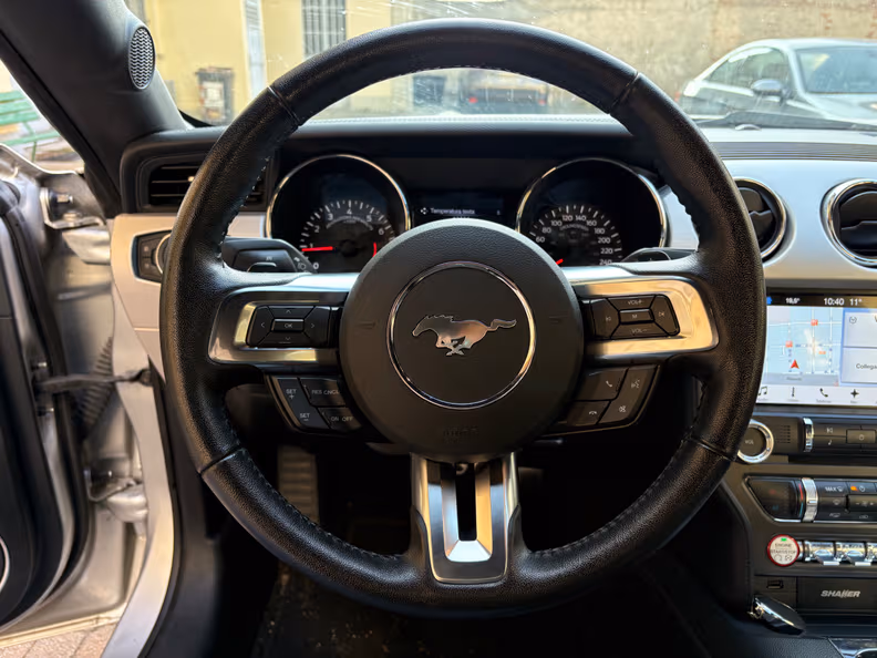 Ford Mustang - 16