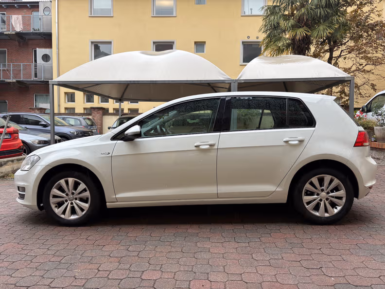 Volkswagen Golf - 9