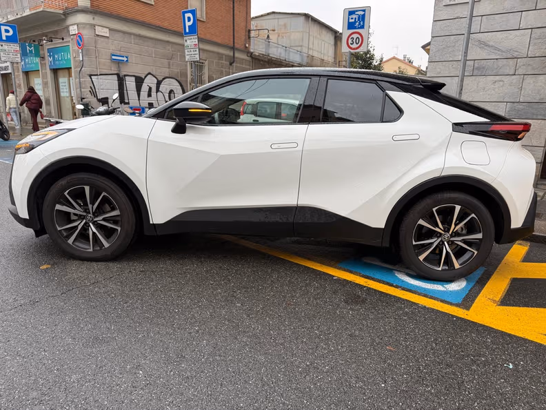 Toyota C-HR - 4