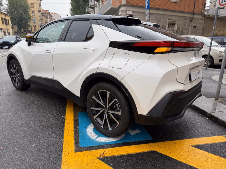 Toyota C-HR - 5