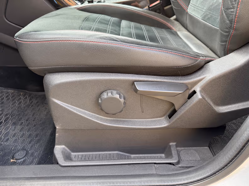 Ford Kuga - 25
