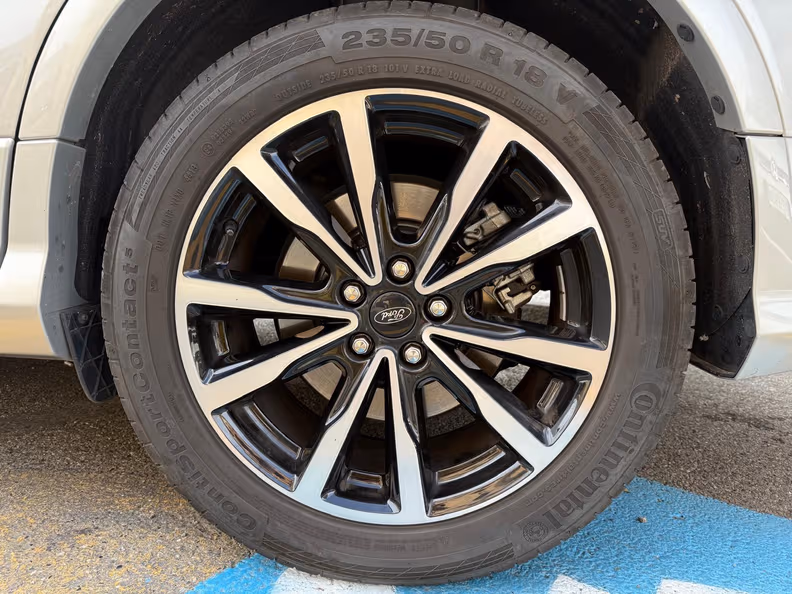Ford Kuga - 36