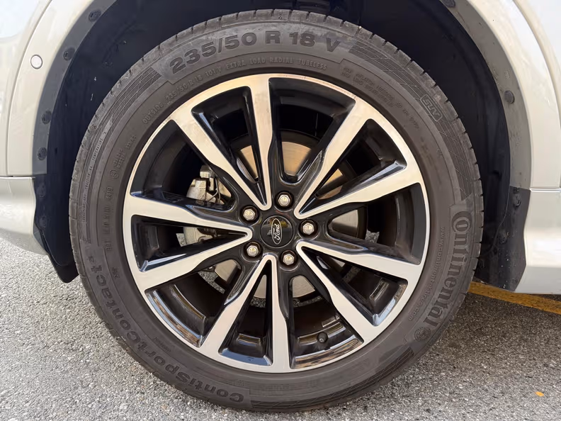Ford Kuga - 34