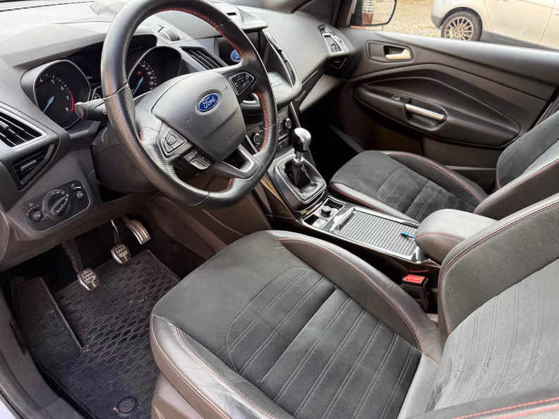 Ford Kuga - 9