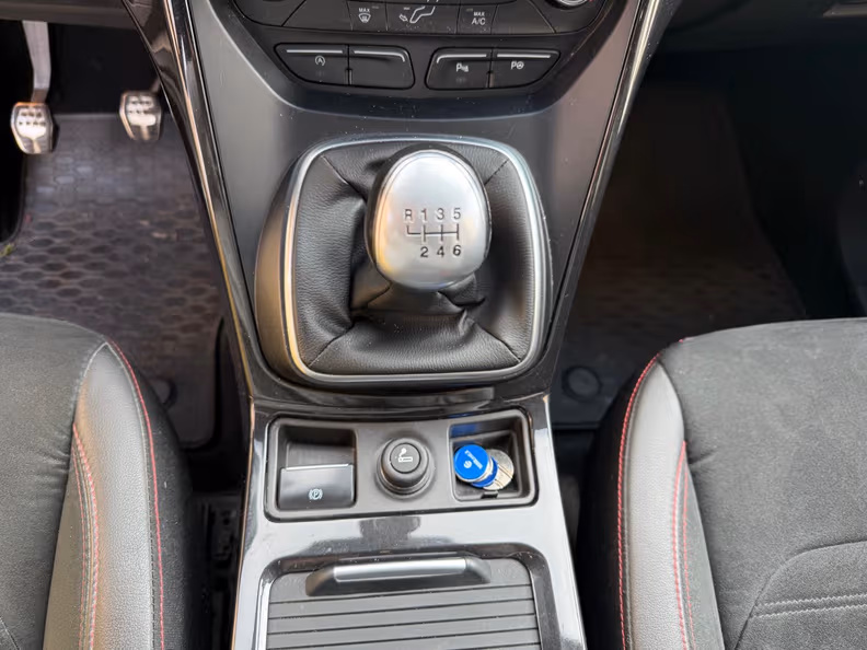 Ford Kuga - 21