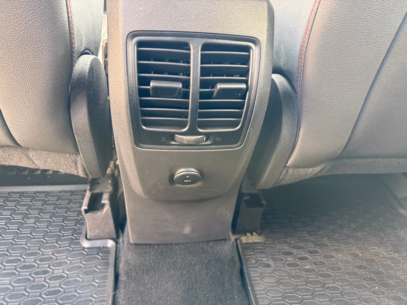 Ford Kuga - 23