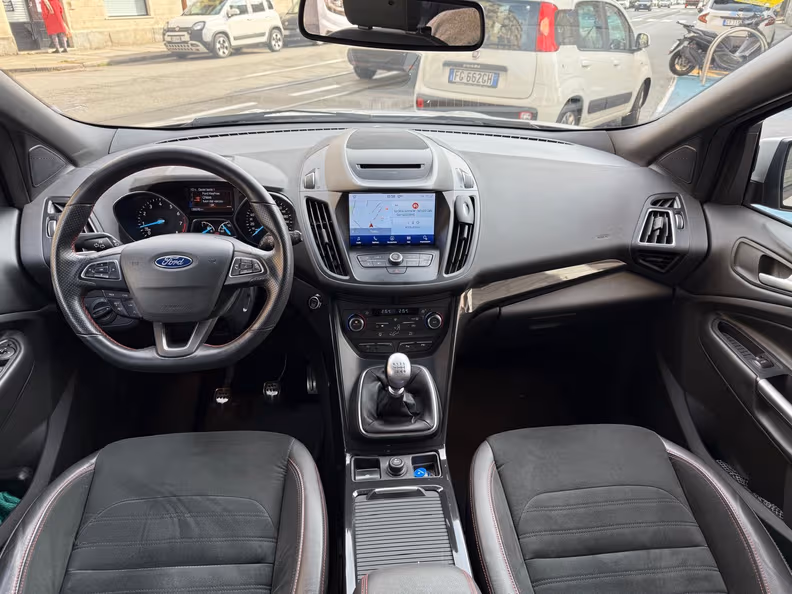 Ford Kuga - 11