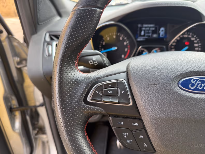 Ford Kuga - 15