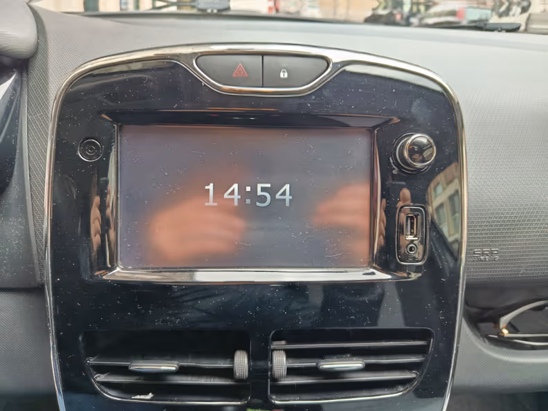 Renault Clio - 16