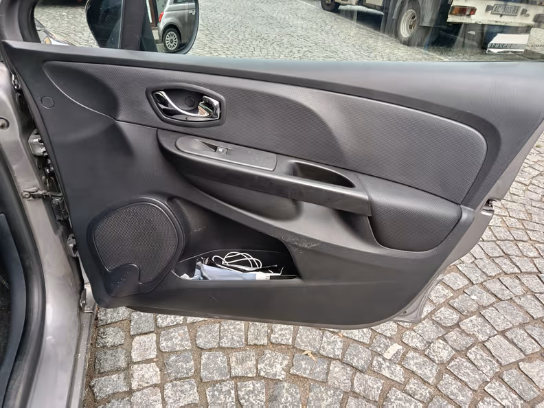 Renault Clio - 36
