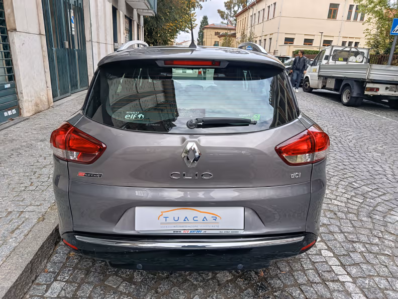 Renault Clio - 6