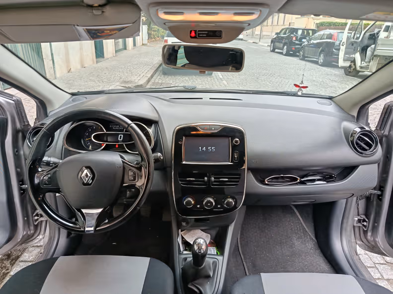 Renault Clio - 27