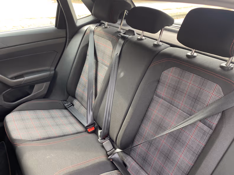 Volkswagen Polo - 11