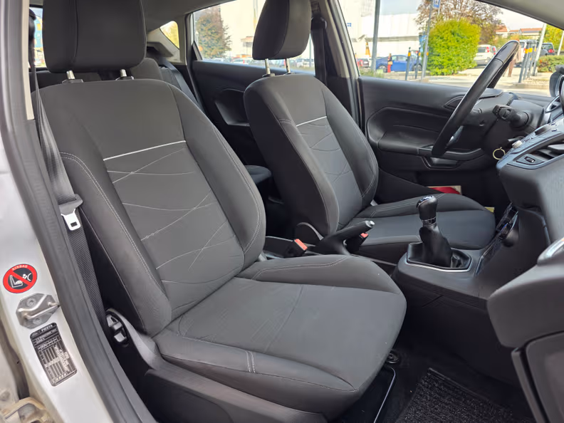 Ford Fiesta - 21