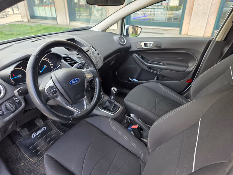 Ford Fiesta - 18