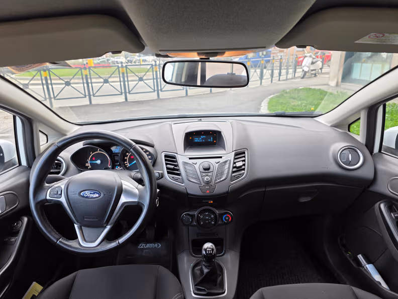 Ford Fiesta - 22