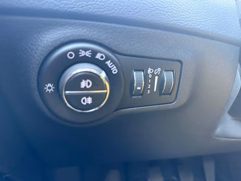Jeep Compass - 25