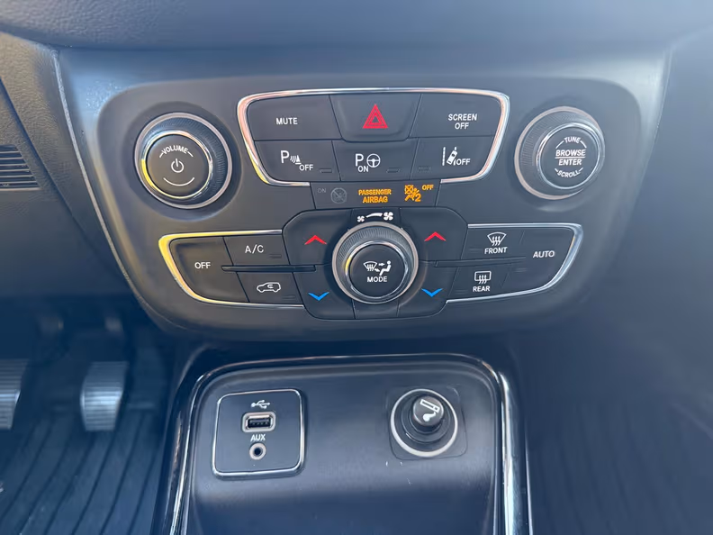 Jeep Compass - 18