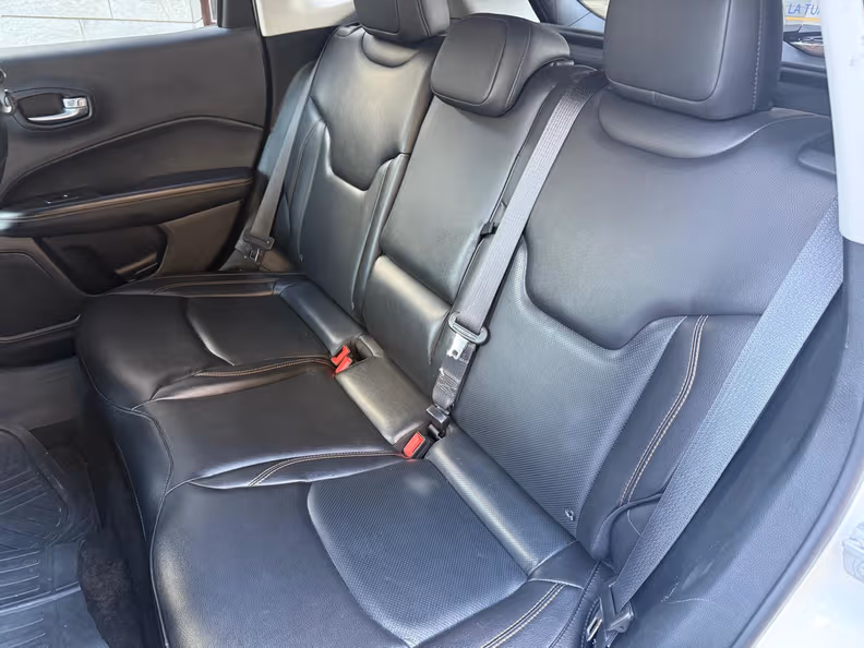 Jeep Compass - 10