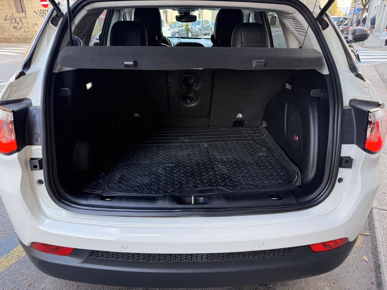 Jeep Compass - 30