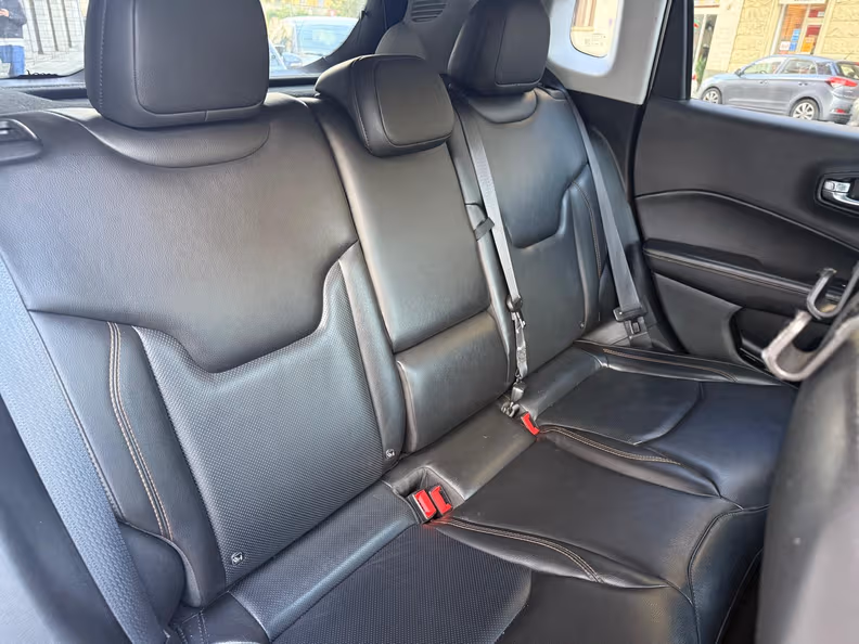 Jeep Compass - 22