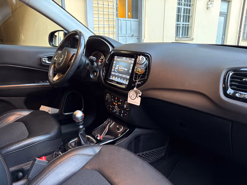 Jeep Compass - 21