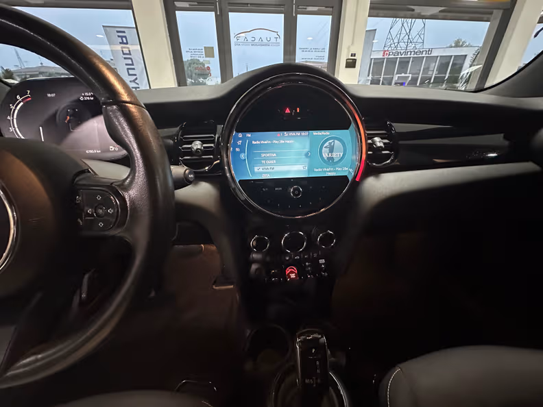 Mini Convertible - 12