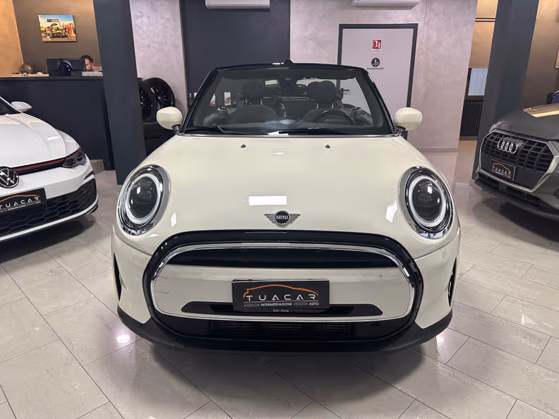 Mini Convertible - 7