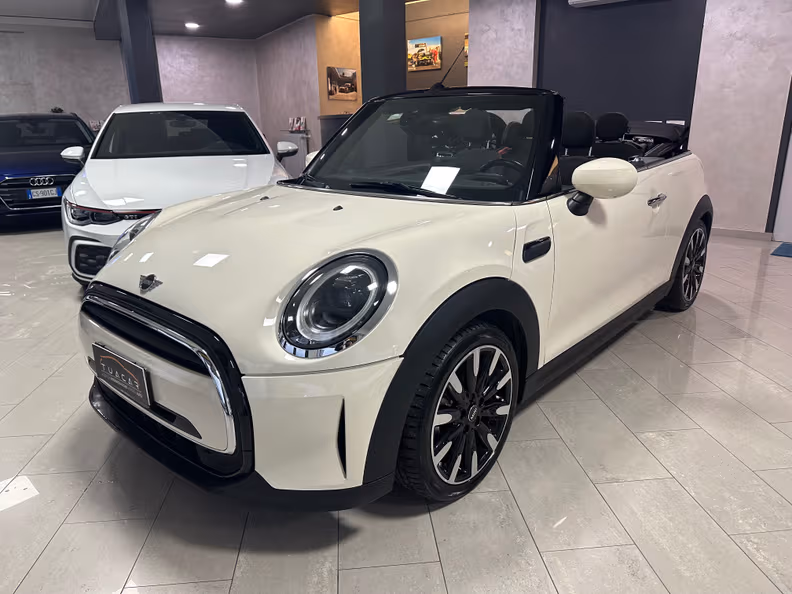Mini Convertible - 1