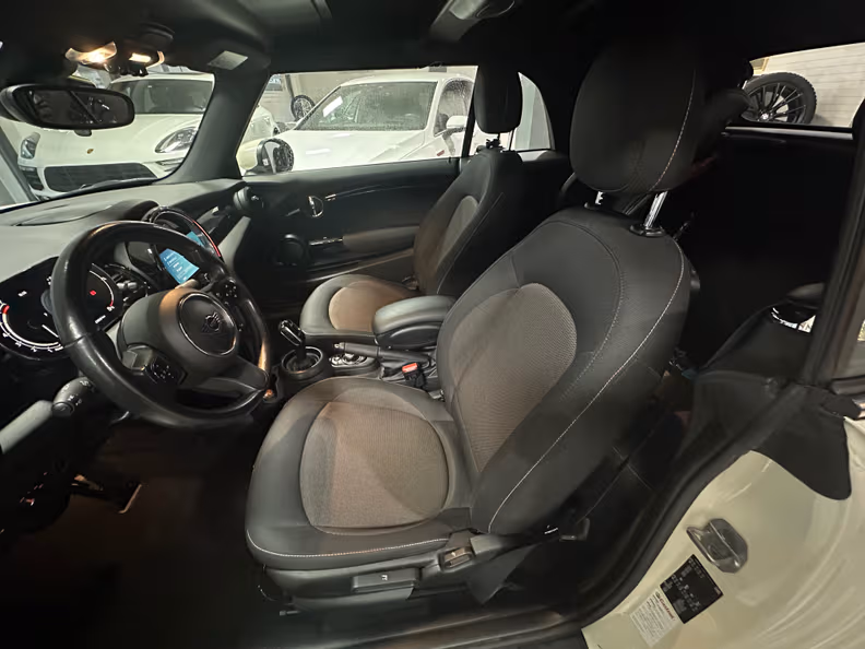 Mini Convertible - 15