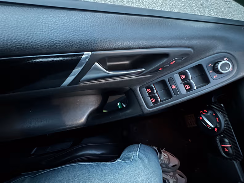 Volkswagen Golf - 22