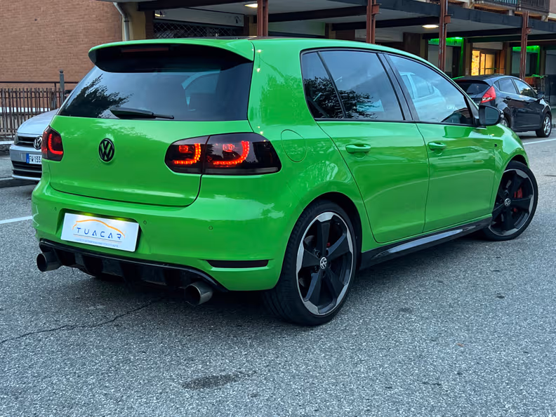 Volkswagen Golf - 5