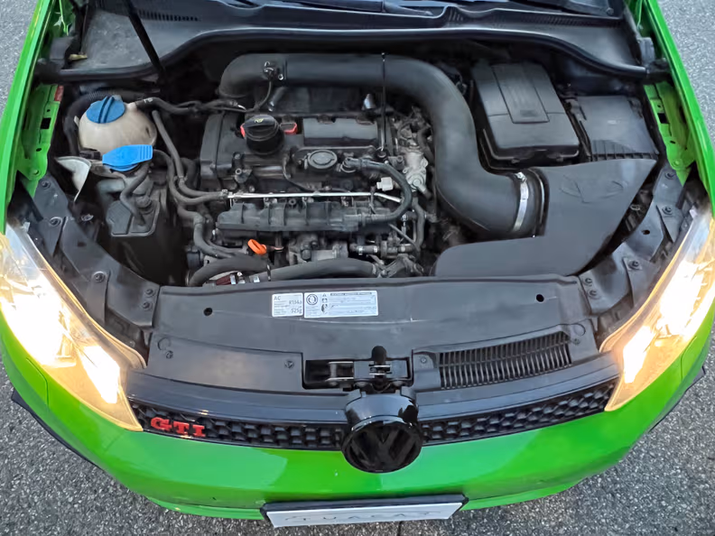 Volkswagen Golf - 34