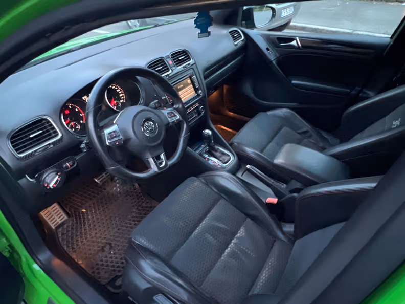 Volkswagen Golf - 16