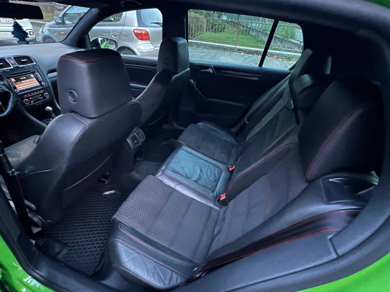 Volkswagen Golf - 26