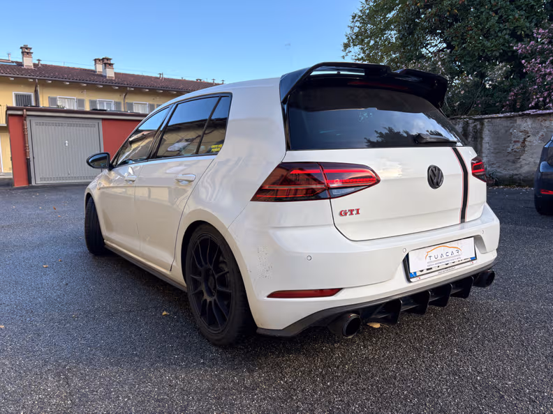 Volkswagen Golf - 7