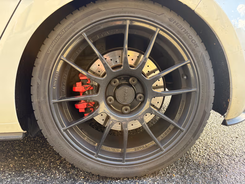 Volkswagen Golf - 10