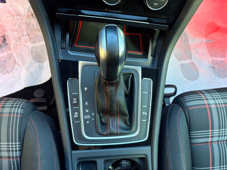 Volkswagen Golf - 19