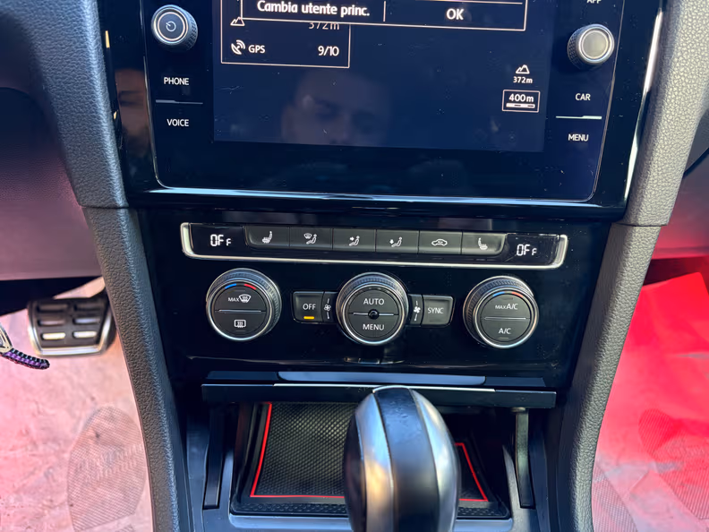 Volkswagen Golf - 18