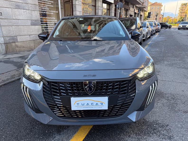 Peugeot 208 - 3