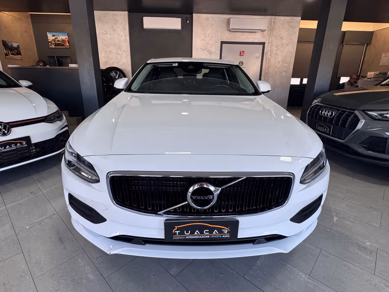 Volvo S90 - 2