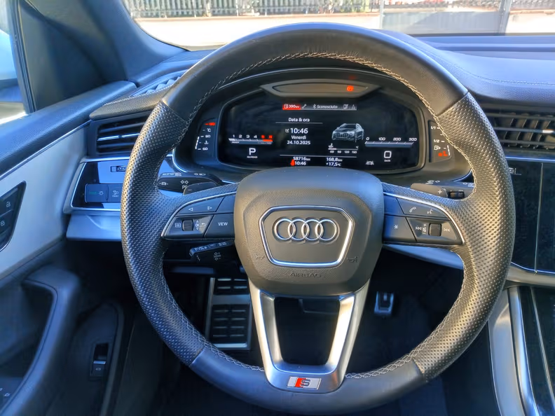 Audi Q8 - 17