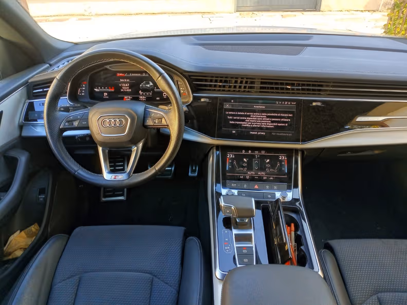 Audi Q8 - 16