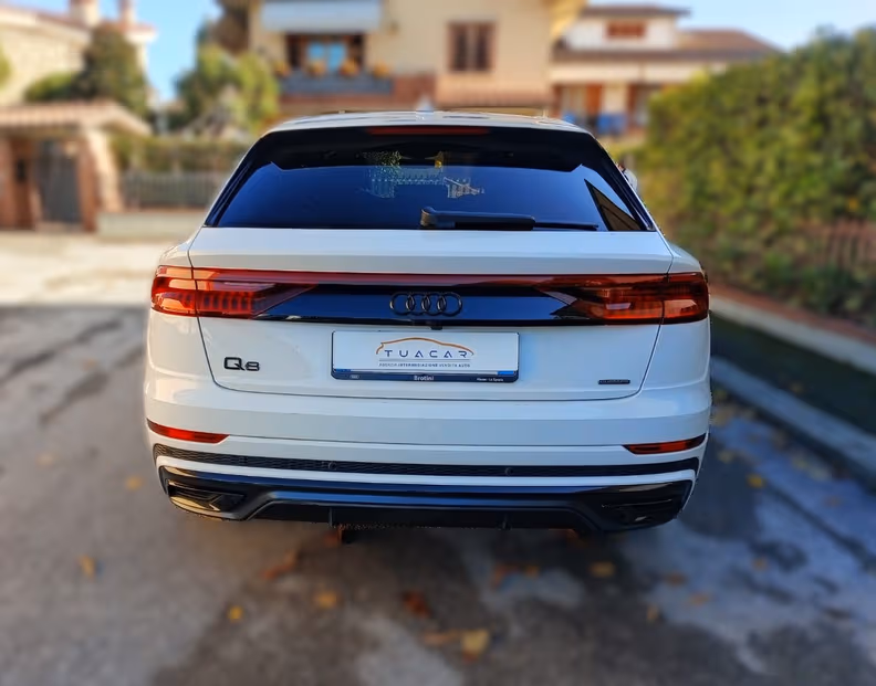 Audi Q8 - 7