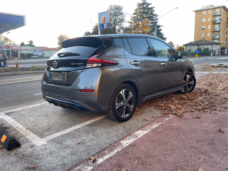 Nissan Leaf - 5