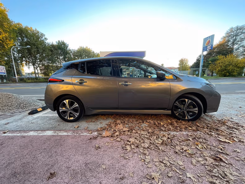 Nissan Leaf - 4