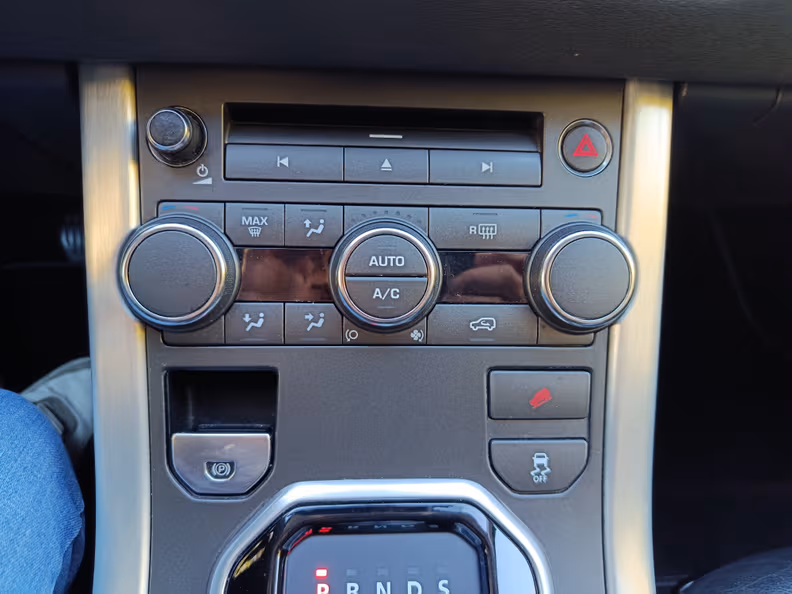 Land Rover Range Rover Evoque - 15