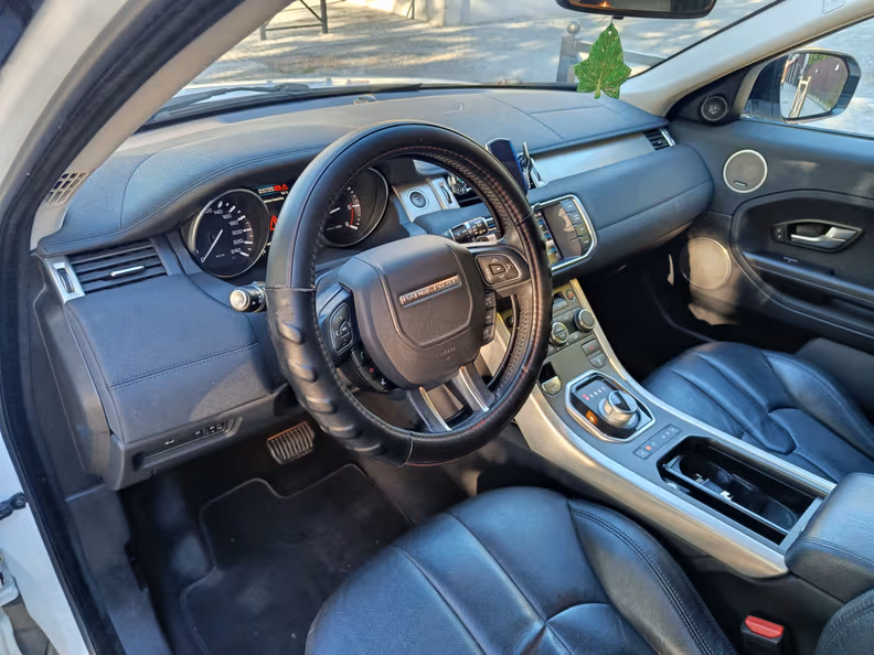 Land Rover Range Rover Evoque - 11